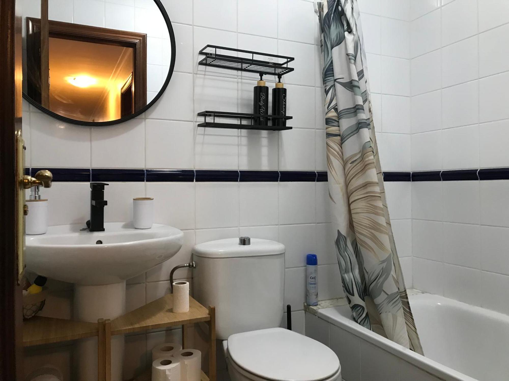 Apartamento Con Amplia Terraza Cerca Del Hospital Clinico سانتياغو دي كومبوستيلا المظهر الخارجي الصورة